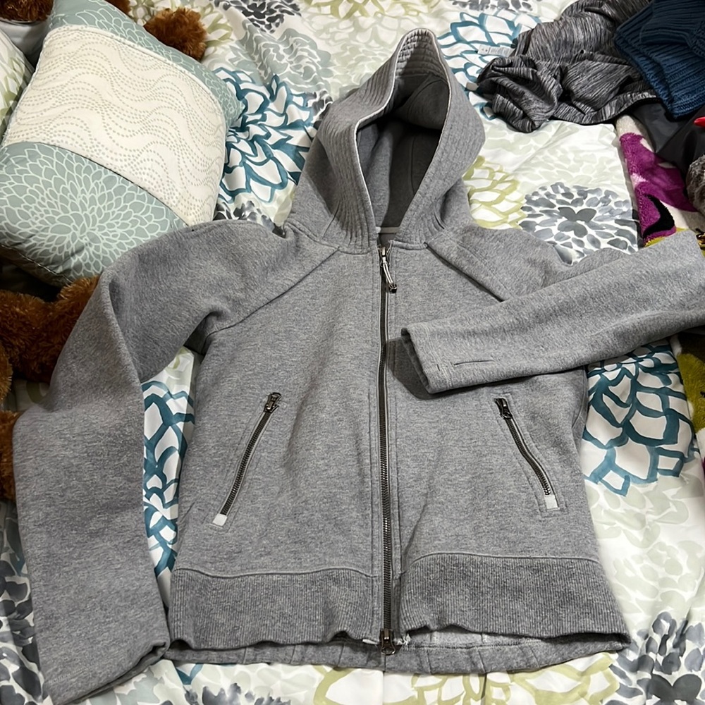 Grey used lululemon hoodie. Size 4